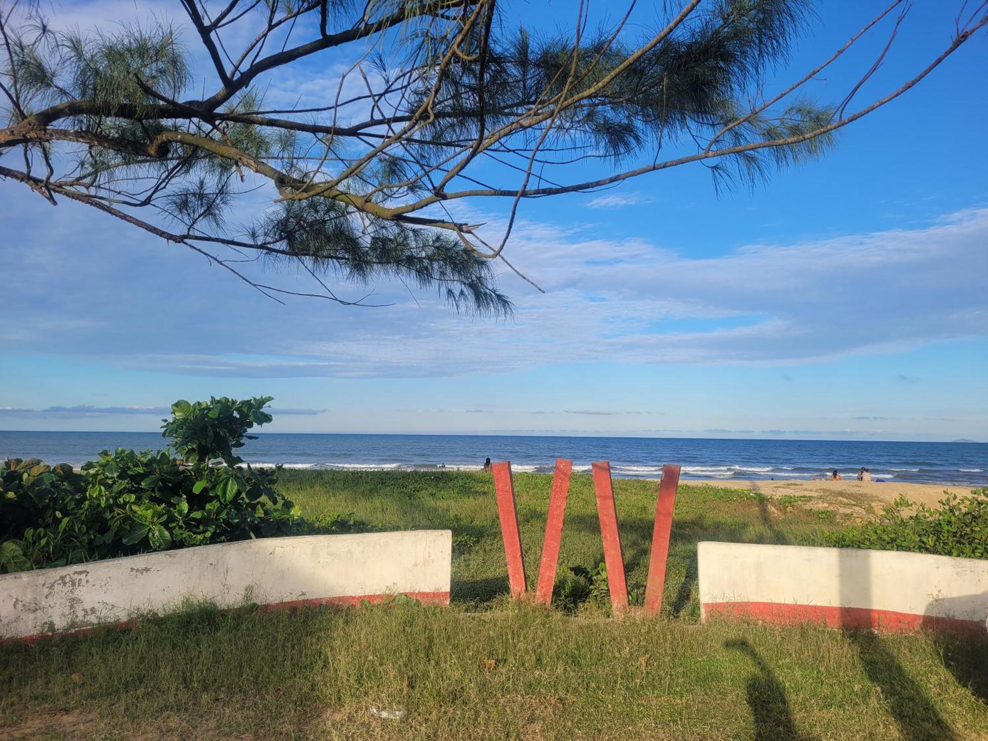 Casa Grande e confortável Piscina e área Gourmet em Cabo Frio Unamar Tamoios Verão Vermelho Tamoios Verão Vermelho Villa Esterno foto